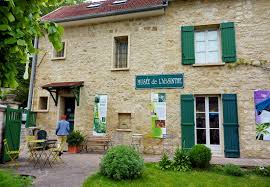Auvers sur Oise: Musée de l'absinthe