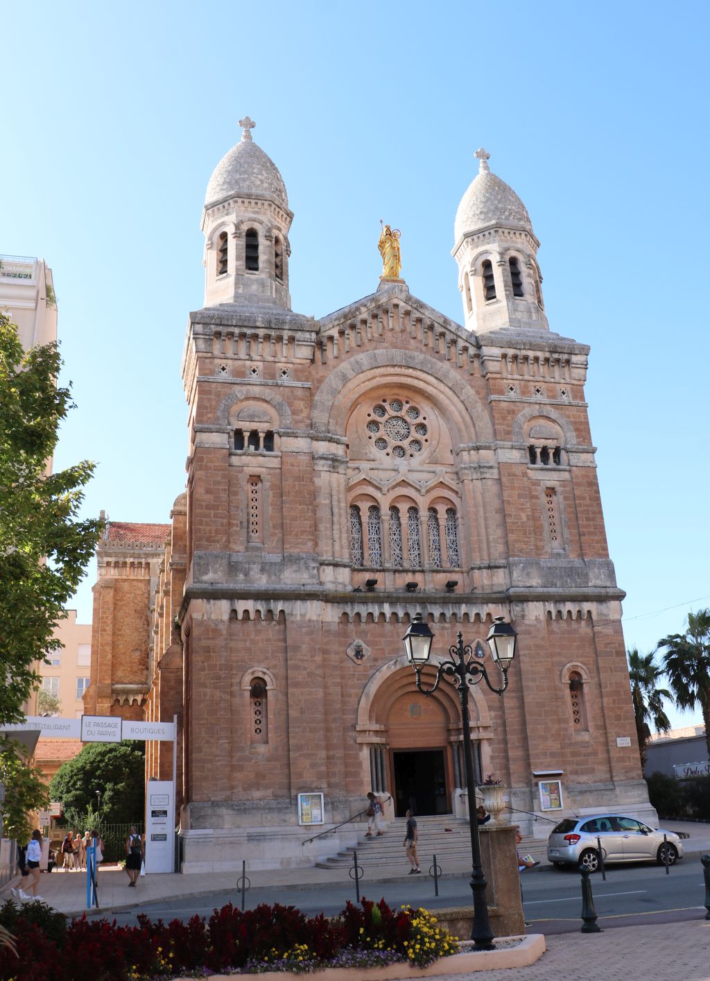 Saint-Raphael, l'église